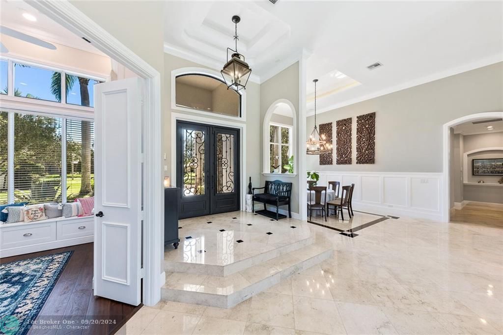 Recently Sold: $2,500,000 (5 beds, 4 baths, 4938 Square Feet)