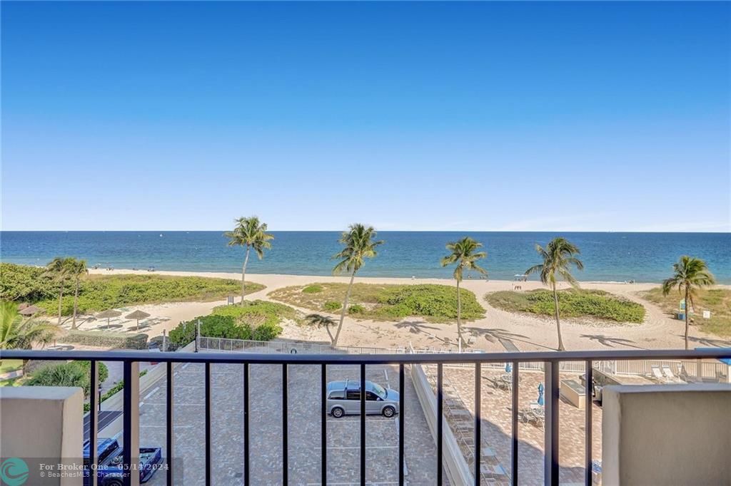 Recently Sold: $700,000 (2 beds, 2 baths, 1300 Square Feet)