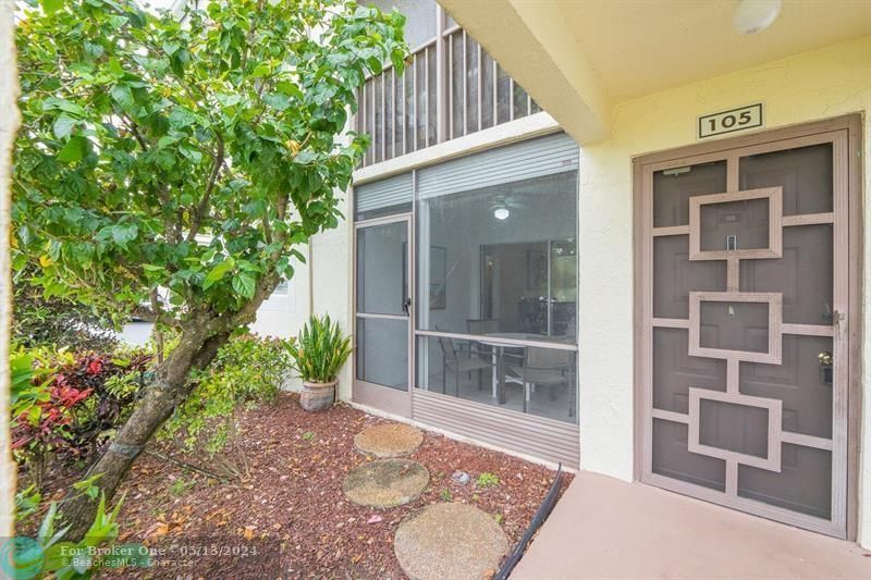Recently Sold: $229,000 (2 beds, 2 baths, 1103 Square Feet)