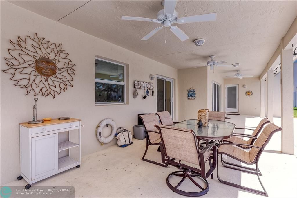 Recently Sold: $2,200,788 (3 beds, 3 baths, 2761 Square Feet)
