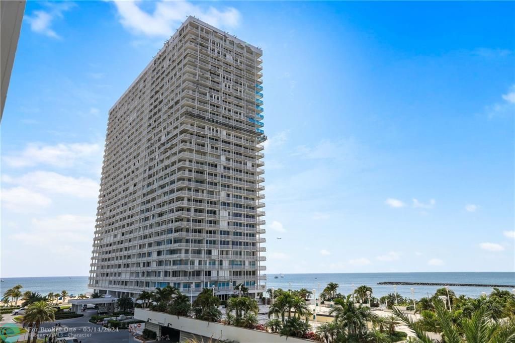 Recently Sold: $1,000,000 (2 beds, 2 baths, 1789 Square Feet)