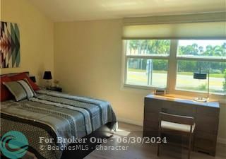 Active With Contract: $2,200 (2 beds, 1 baths, 1088 Square Feet)
