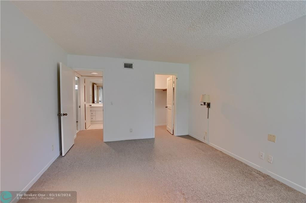 Recently Sold: $188,000 (2 beds, 2 baths, 1229 Square Feet)