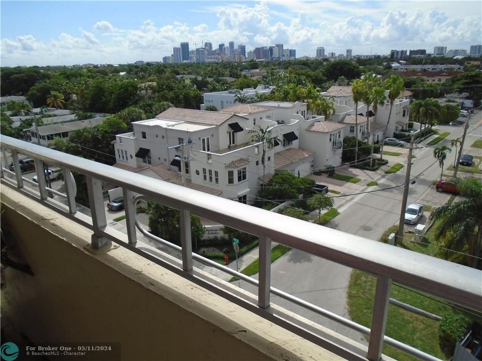 Recently Sold: $166,250 (1 beds, 1 baths, 690 Square Feet)