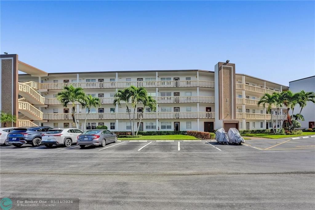Recently Sold: $252,000 (2 beds, 1 baths, 880 Square Feet)