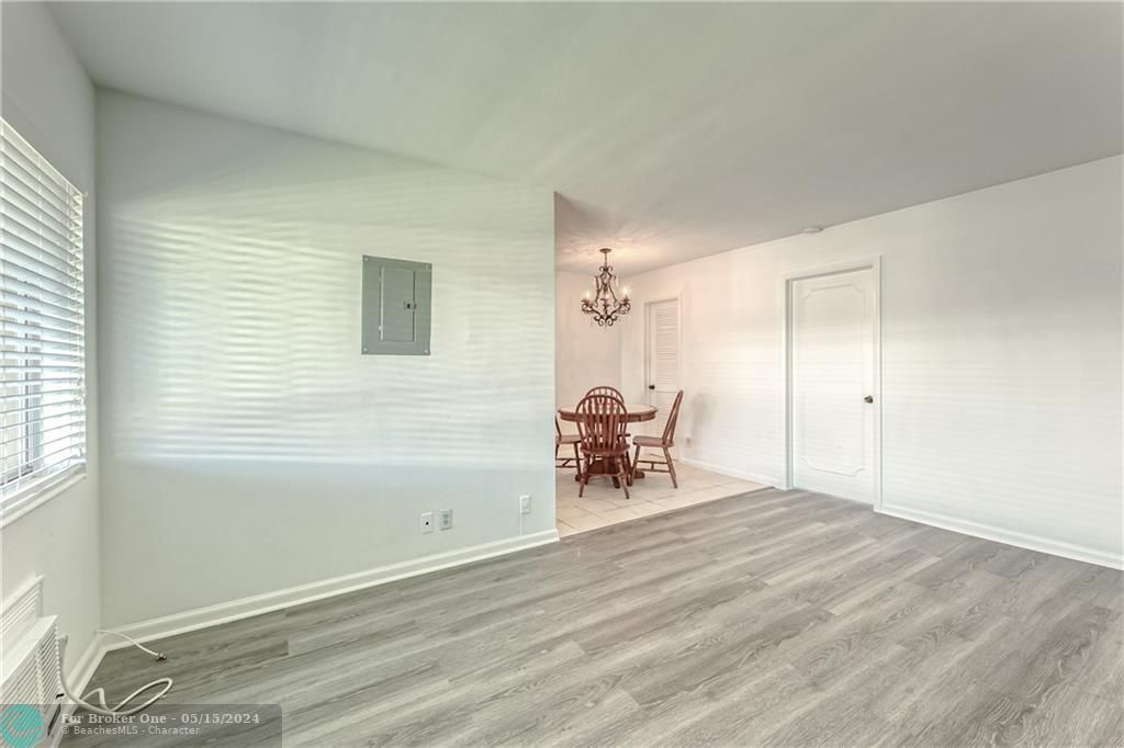 Recently Sold: $149,900 (1 beds, 1 baths, 560 Square Feet)