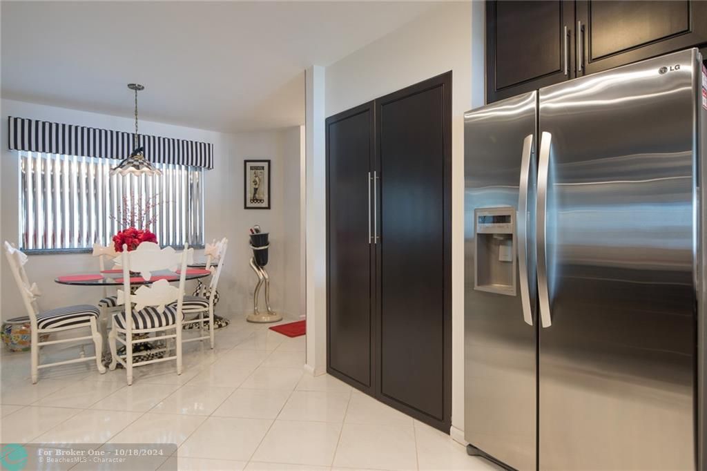 Recently Sold: $600,000 (2 beds, 2 baths, 1235 Square Feet)