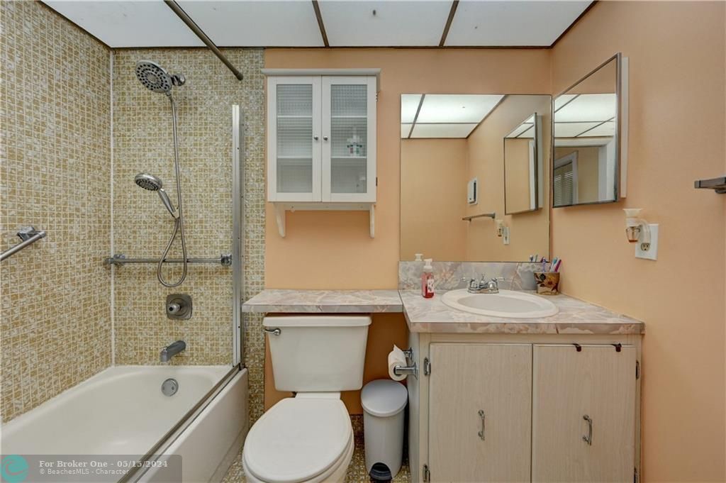 最近售出: $127,500 (1 贝兹, 1 浴室, 760 平方英尺)