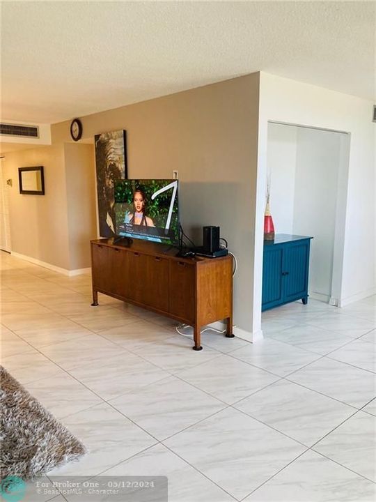Recently Sold: $245,000 (2 beds, 2 baths, 1200 Square Feet)