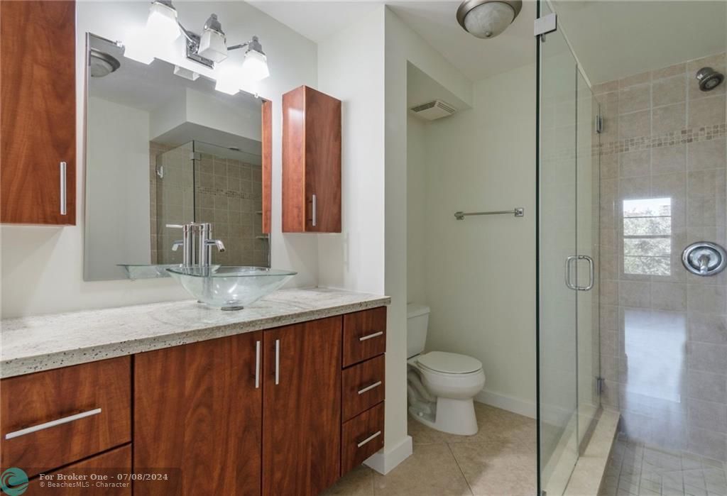 最近租的: $2,500 (2 贝兹, 2 浴室, 1100 平方英尺)