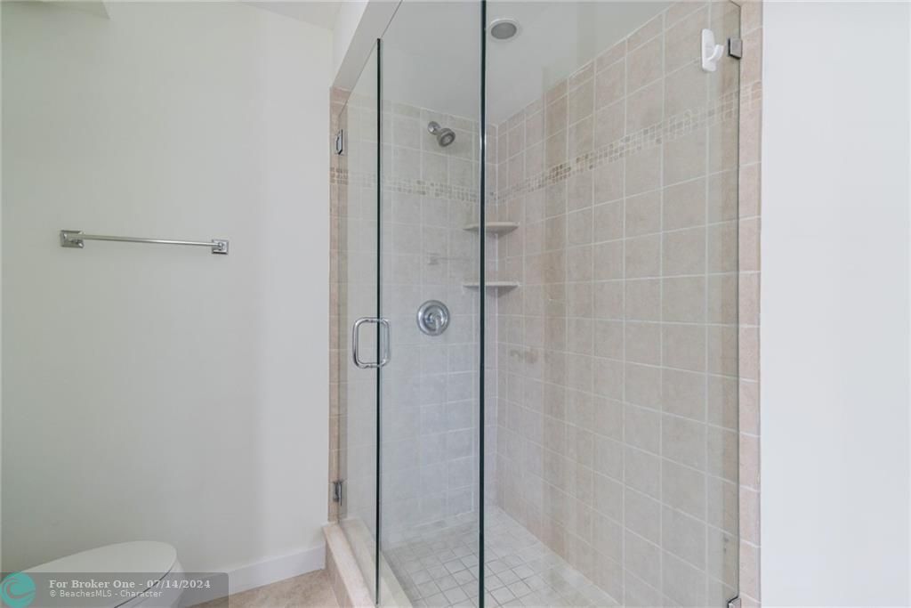 最近租的: $2,500 (2 贝兹, 2 浴室, 1100 平方英尺)