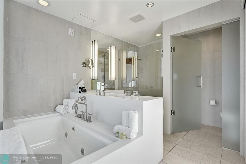 最近售出: $765,000 (1 贝兹, 1 浴室, 709 平方英尺)