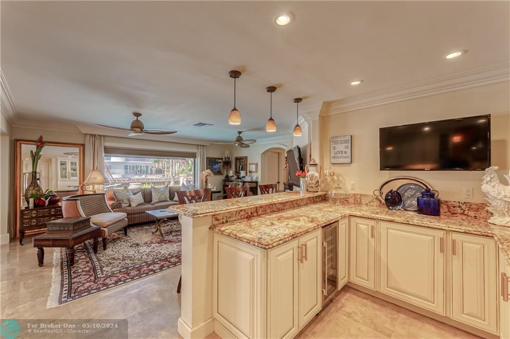 Recently Sold: $4,695,000 (4 beds, 3 baths, 3388 Square Feet)