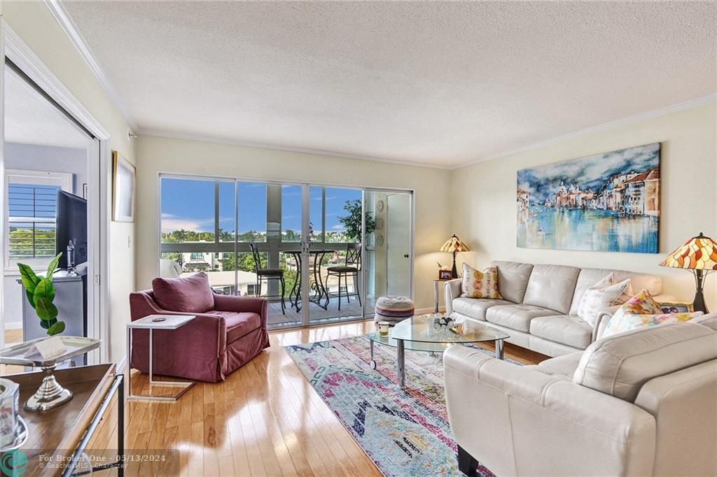 Recently Sold: $479,900 (2 beds, 2 baths, 1300 Square Feet)