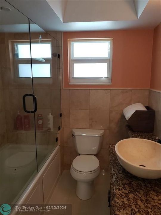 Недавно арендовано: $4,200 (1 спален, 1 ванн, 690 Квадратных фут)