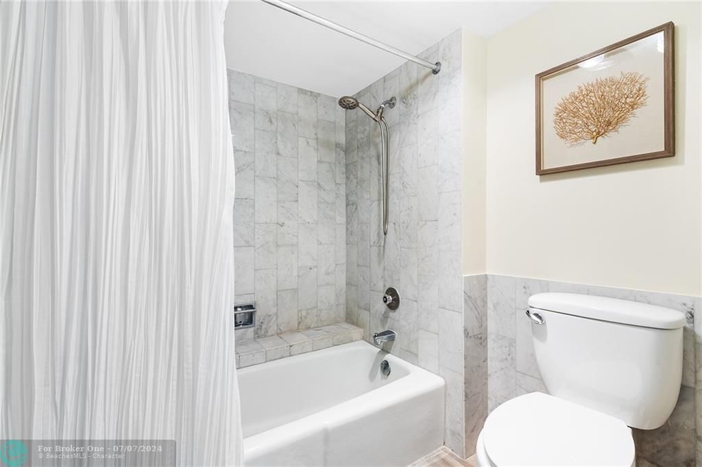 最近售出: $439,000 (1 贝兹, 2 浴室, 1088 平方英尺)