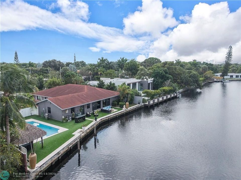 Recently Sold: $1,299,000 (3 beds, 2 baths, 2807 Square Feet)