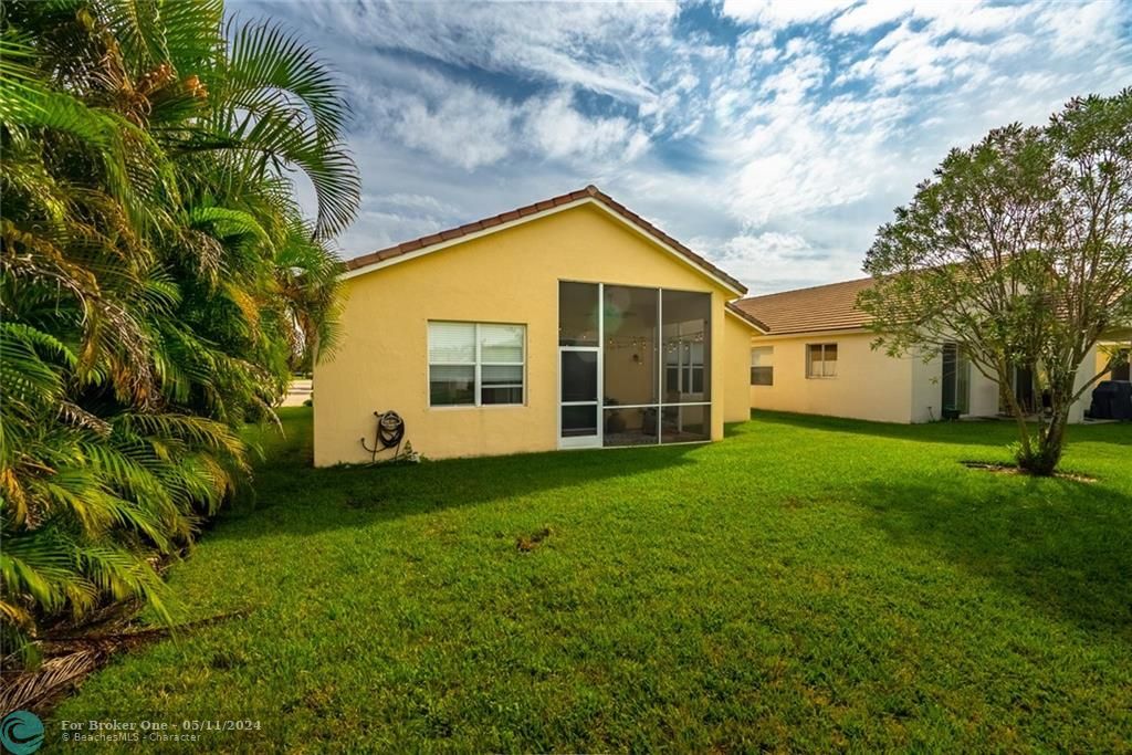 Recently Sold: $360,000 (3 beds, 2 baths, 1513 Square Feet)