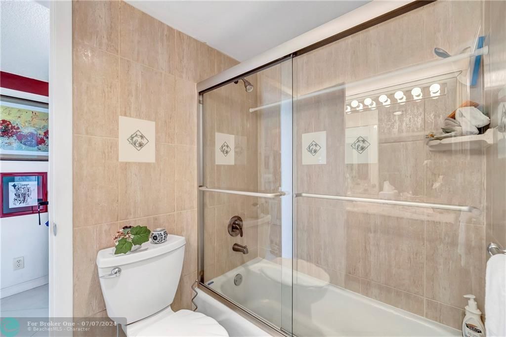 最近售出: $375,000 (2 贝兹, 2 浴室, 1268 平方英尺)