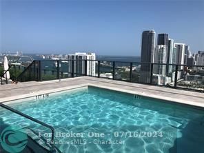 Recently Sold: $429,900 (1 beds, 1 baths, 754 Square Feet)