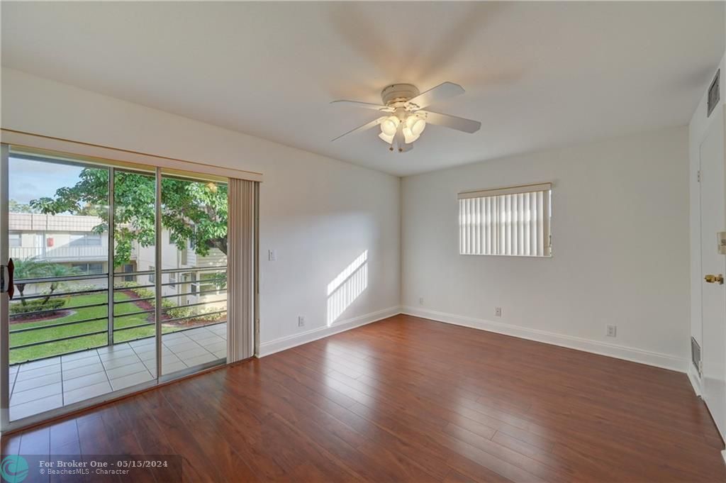 Recently Sold: $132,000 (1 beds, 1 baths, 760 Square Feet)