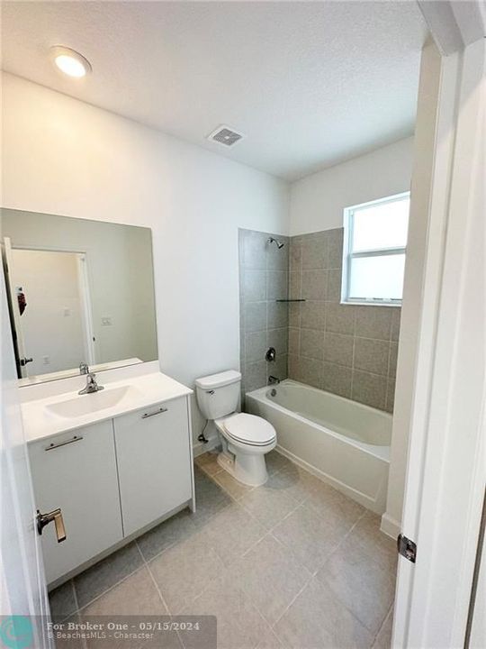 Недавно арендовано: $3,400 (3 спален, 3 ванн, 2088 Квадратных фут)