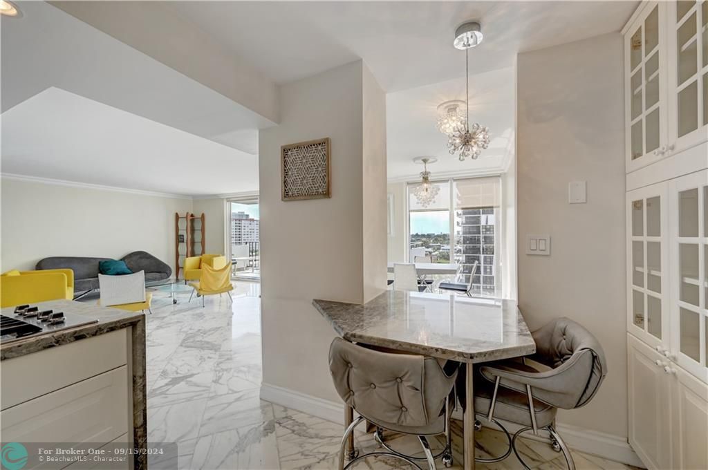 For Sale: $550,000 (2 beds, 2 baths, 1312 Square Feet)