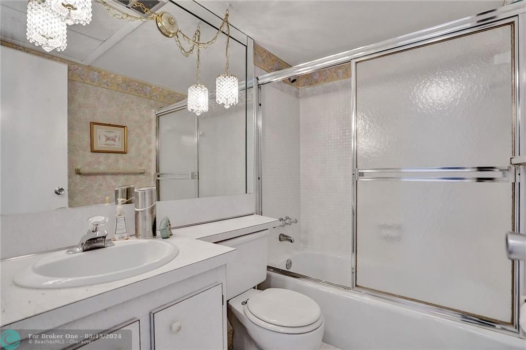 最近售出: $190,000 (2 贝兹, 2 浴室, 1090 平方英尺)