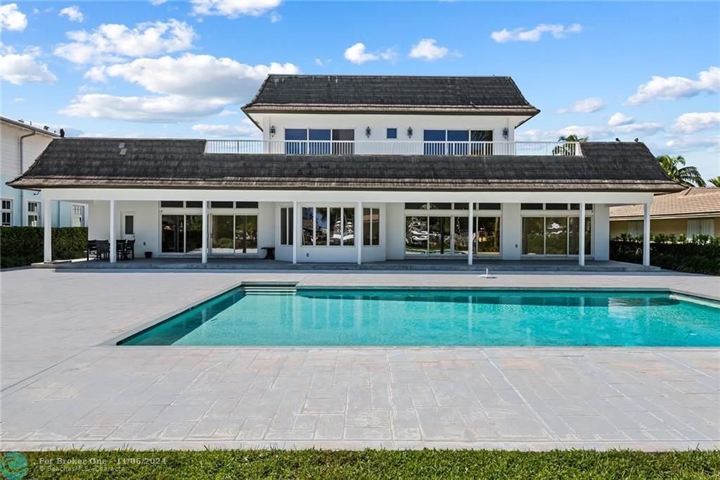 Recently Sold: $3,500,000 (4 beds, 5 baths, 4377 Square Feet)