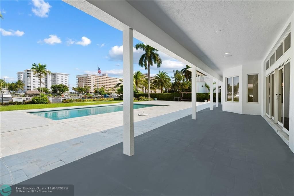 Recently Sold: $3,500,000 (4 beds, 5 baths, 4377 Square Feet)