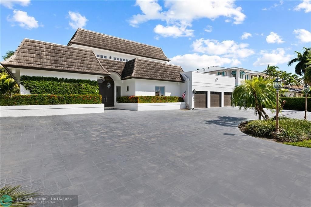 Recently Sold: $3,500,000 (4 beds, 5 baths, 4377 Square Feet)