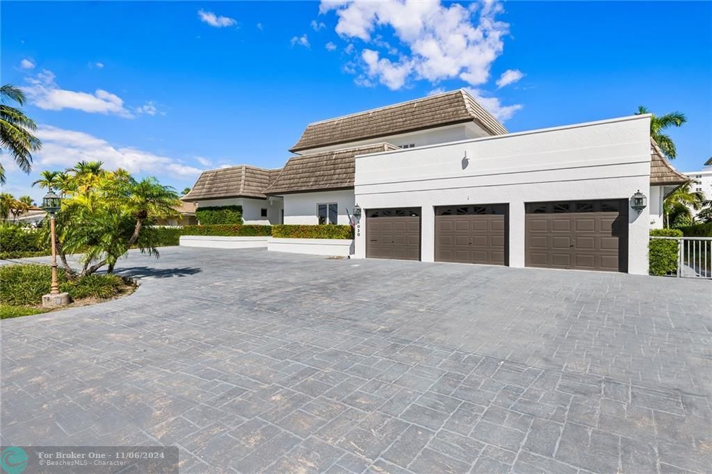 Recently Sold: $3,500,000 (4 beds, 5 baths, 4377 Square Feet)