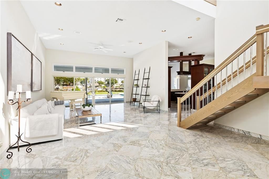 Recently Sold: $3,500,000 (4 beds, 5 baths, 4377 Square Feet)