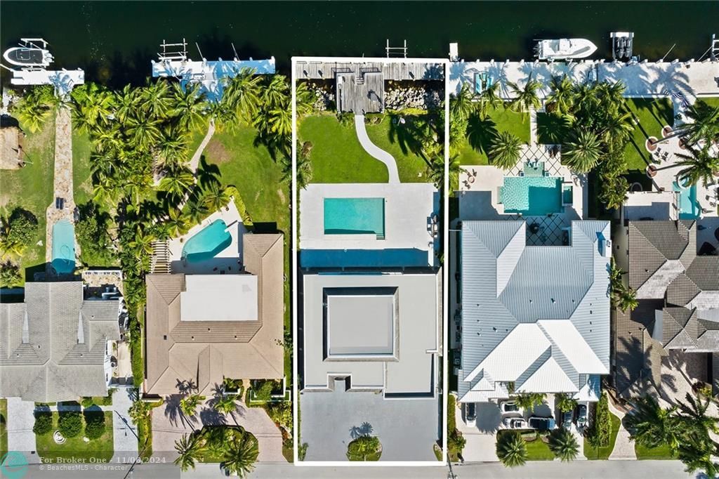 Recently Sold: $3,500,000 (4 beds, 5 baths, 4377 Square Feet)