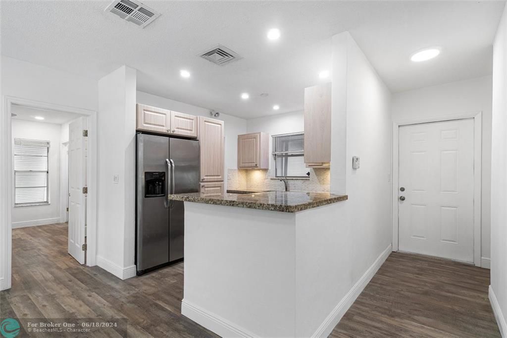Active With Contract: $3,500 (3 beds, 2 baths, 1234 Square Feet)