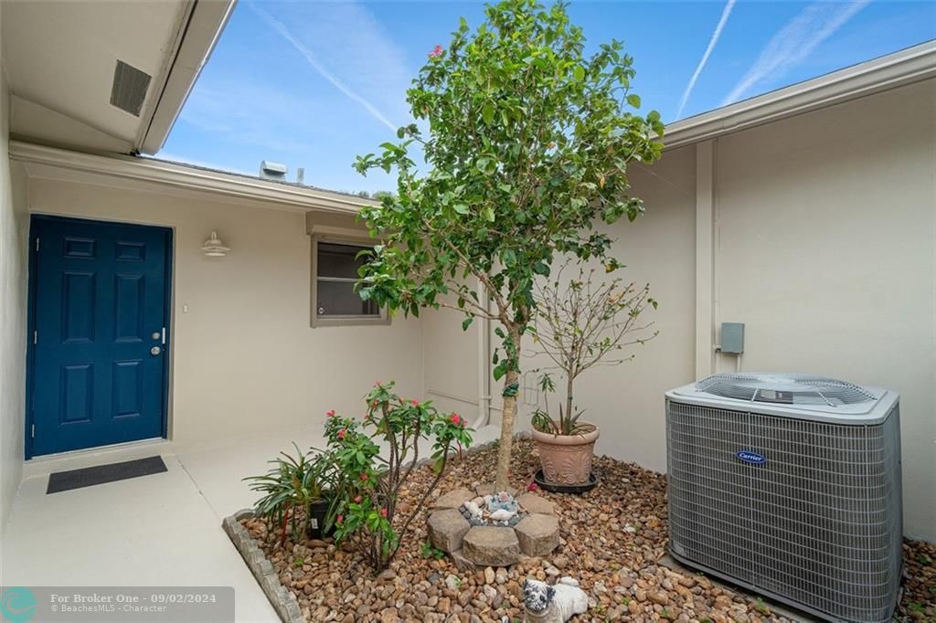 Active With Contract: $3,500 (3 beds, 2 baths, 1234 Square Feet)