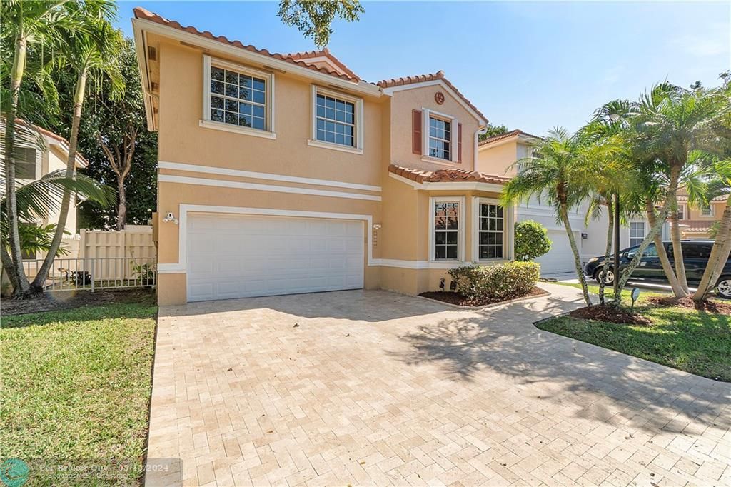 Recently Sold: $574,000 (4 beds, 2 baths, 2136 Square Feet)