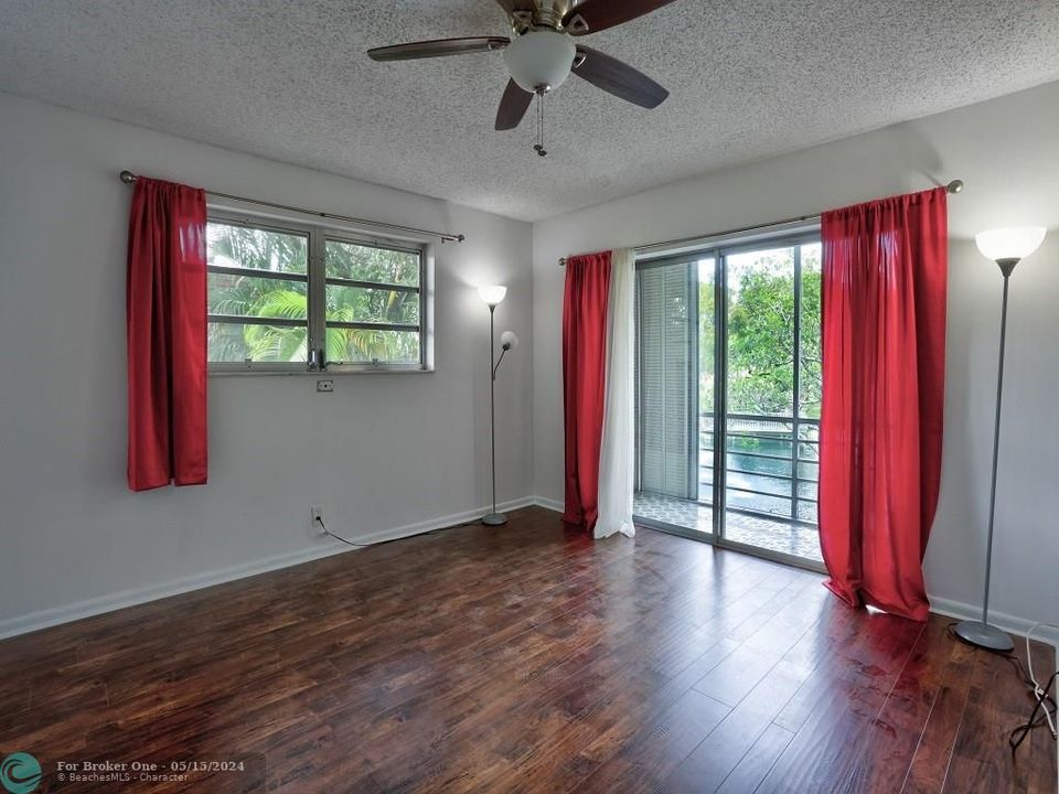 Recently Sold: $209,900 (2 beds, 2 baths, 1200 Square Feet)