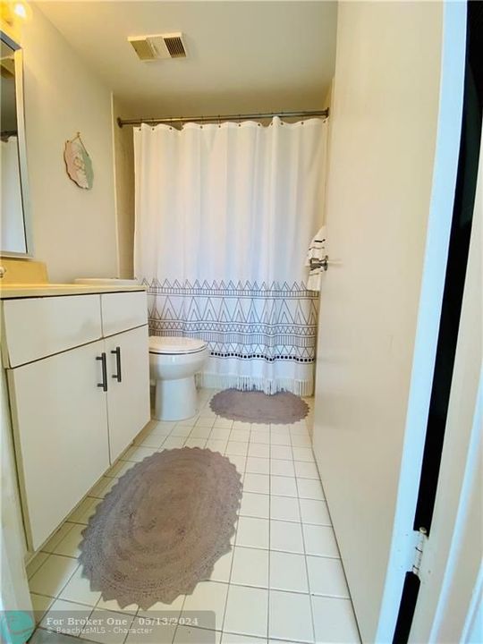 最近租的: $2,700 (2 贝兹, 2 浴室, 914 平方英尺)