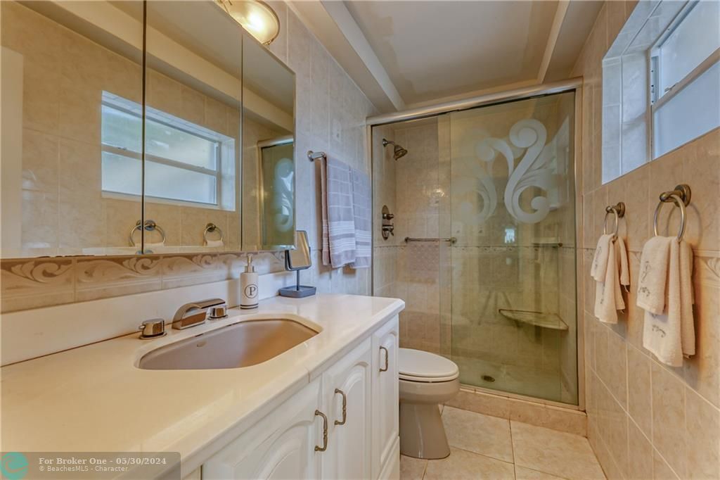 最近售出: $650,000 (2 贝兹, 3 浴室, 1830 平方英尺)