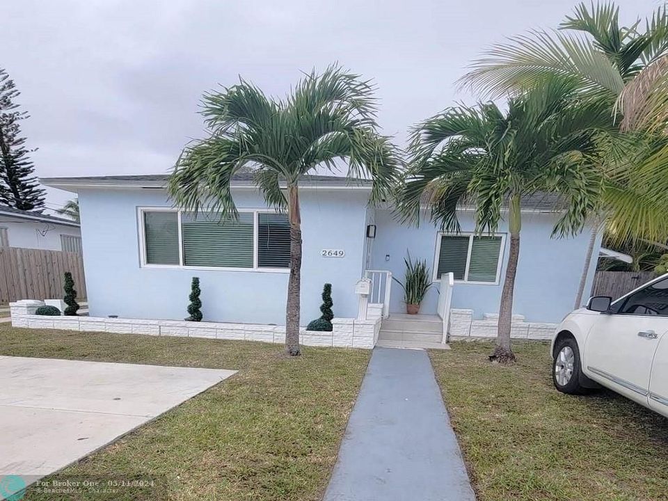 Recently Sold: $380,000 (2 beds, 1 baths, 1100 Square Feet)