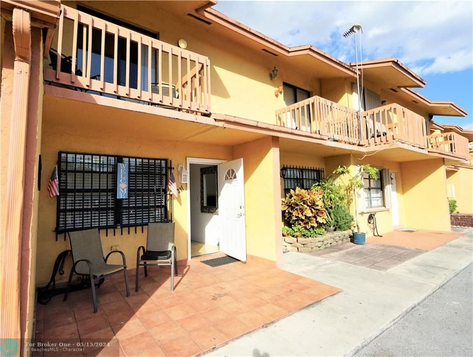 Recently Sold: $249,900 (2 beds, 1 baths, 828 Square Feet)