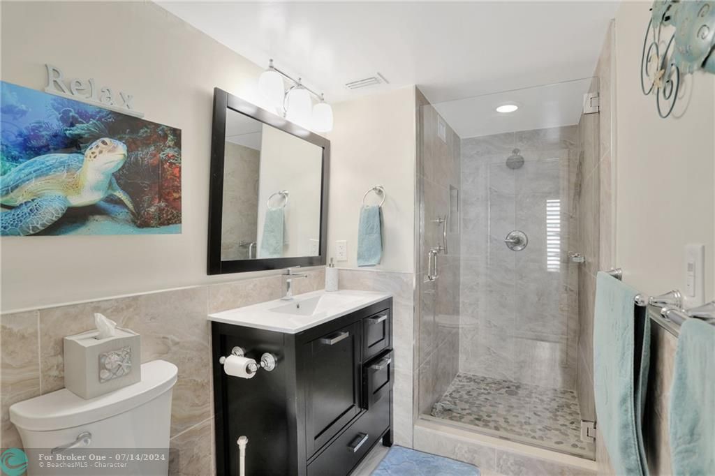 最近售出: $429,900 (2 贝兹, 2 浴室, 1233 平方英尺)