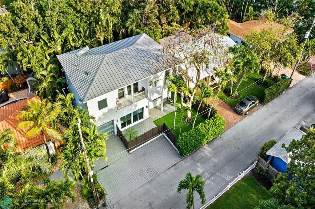 Recently Sold: $1,525,000 (4 beds, 3 baths, 2549 Square Feet)