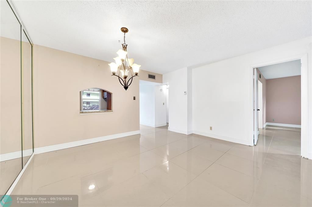 For Sale: $172,000 (2 beds, 2 baths, 920 Square Feet)