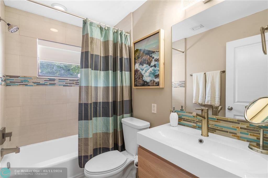 最近售出: $774,900 (3 贝兹, 2 浴室, 1674 平方英尺)