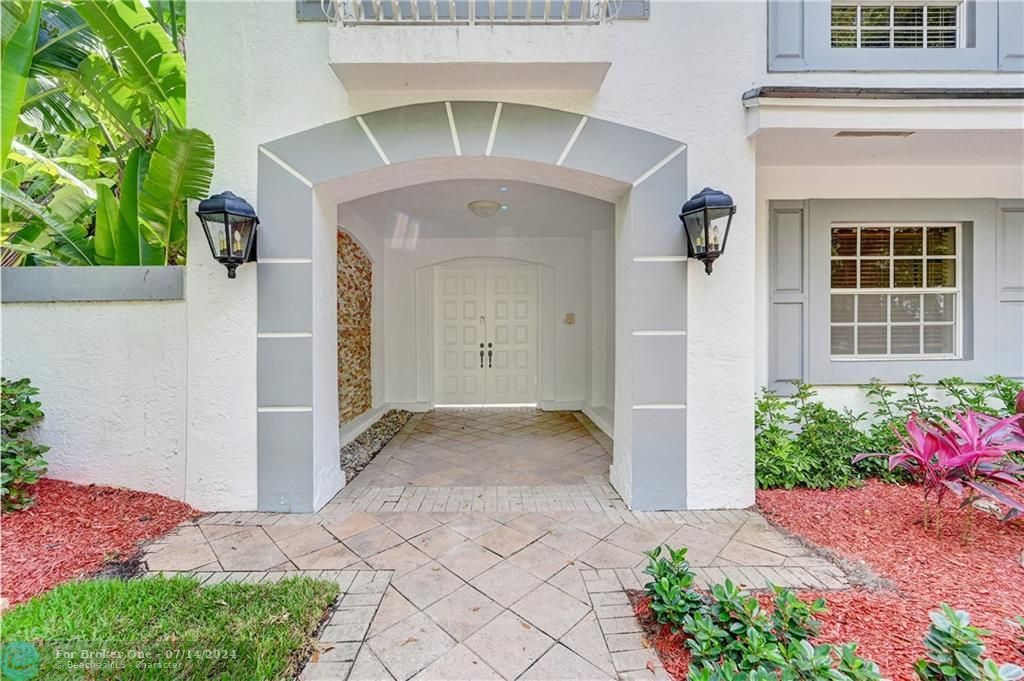 Recently Sold: $1,699,000 (5 beds, 4 baths, 3714 Square Feet)
