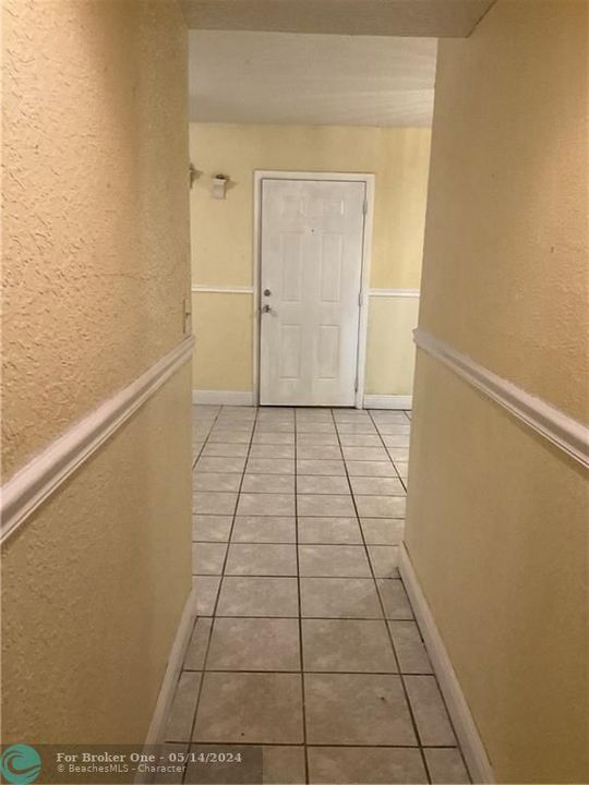Recently Sold: $180,000 (2 beds, 1 baths, 759 Square Feet)