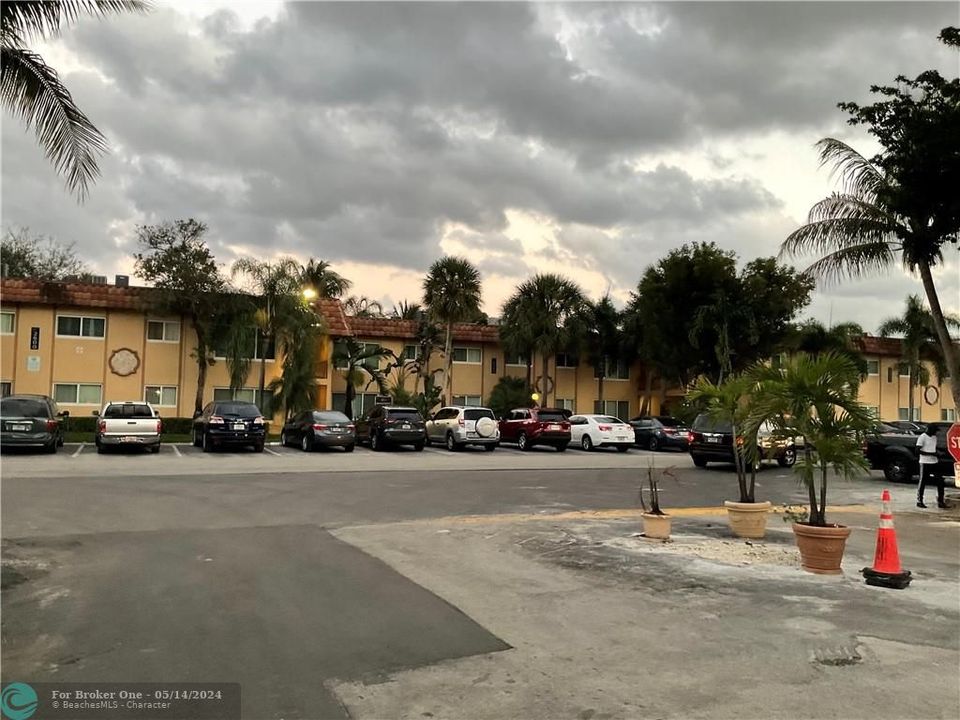 Recently Sold: $180,000 (2 beds, 1 baths, 759 Square Feet)