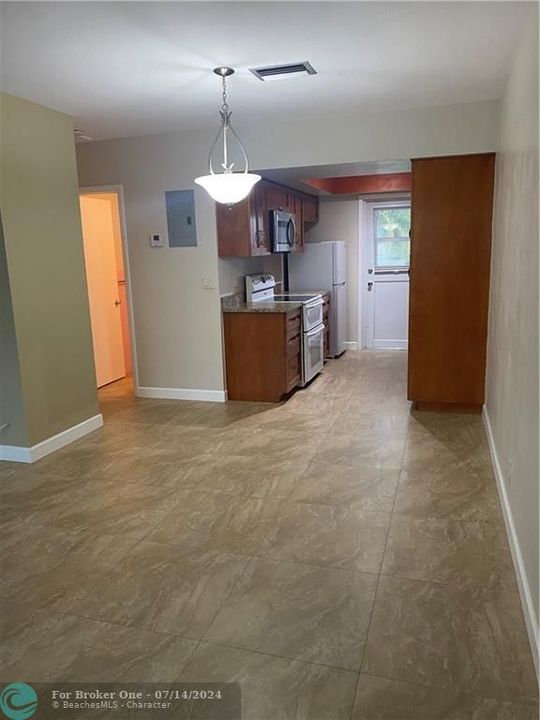 Recently Sold: $179,000 (1 beds, 1 baths, 600 Square Feet)